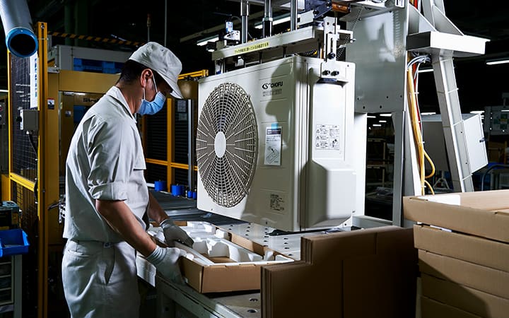 Qualitätskontrolle und Verpackung bei Chofu